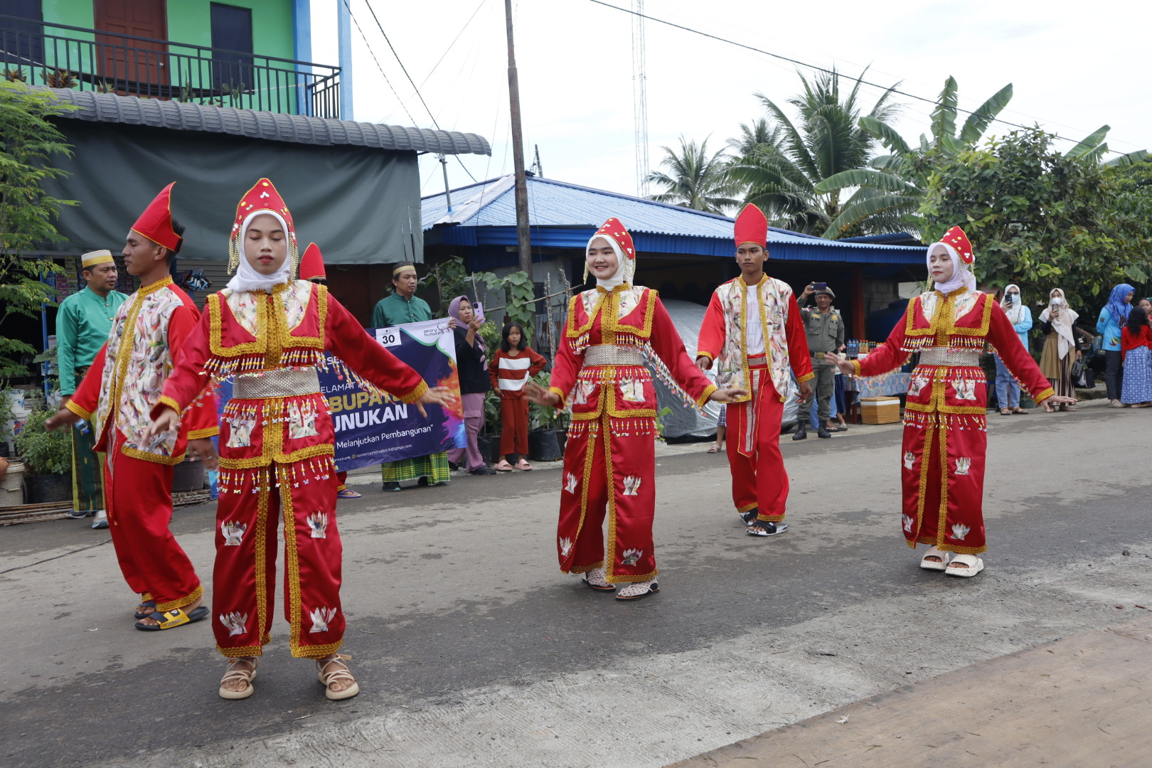 BERITA GAMBAR SIMPATIK