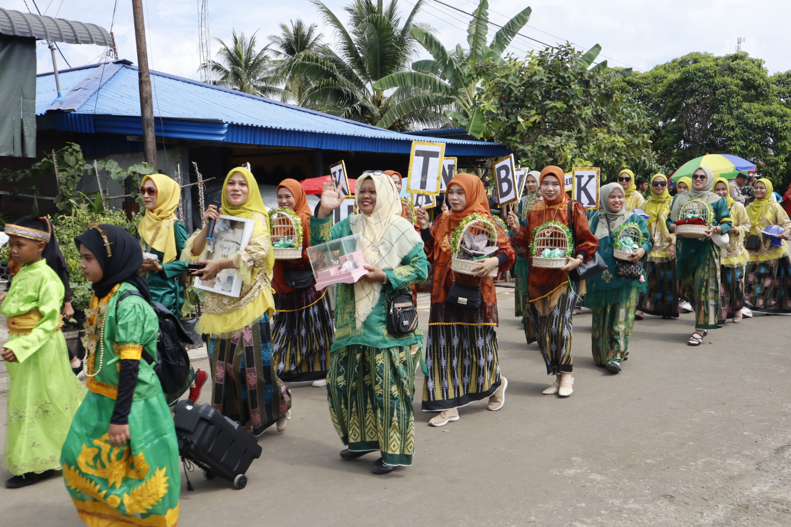 BERITA GAMBAR SIMPATIK