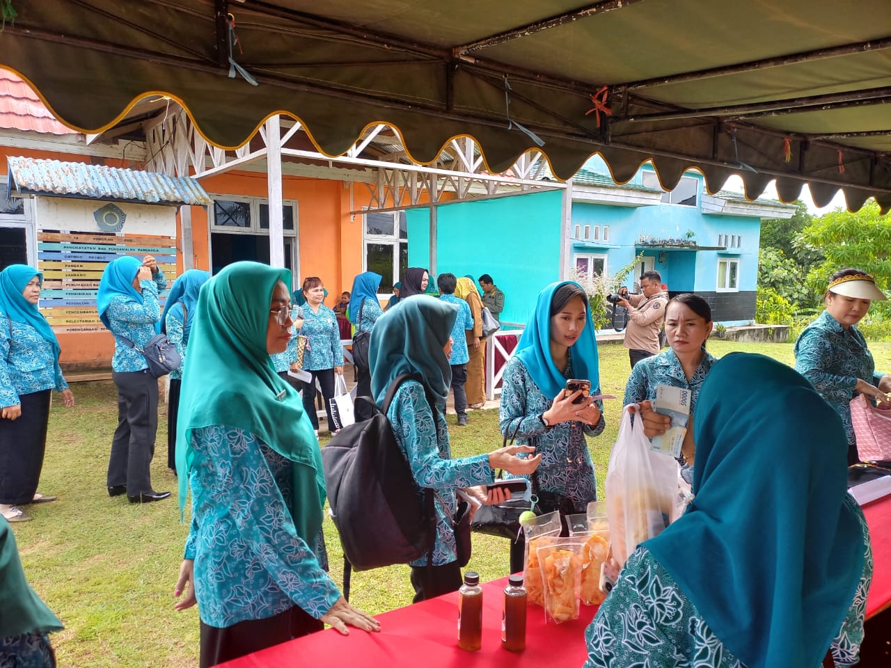 BERITA GAMBAR SIMPATIK