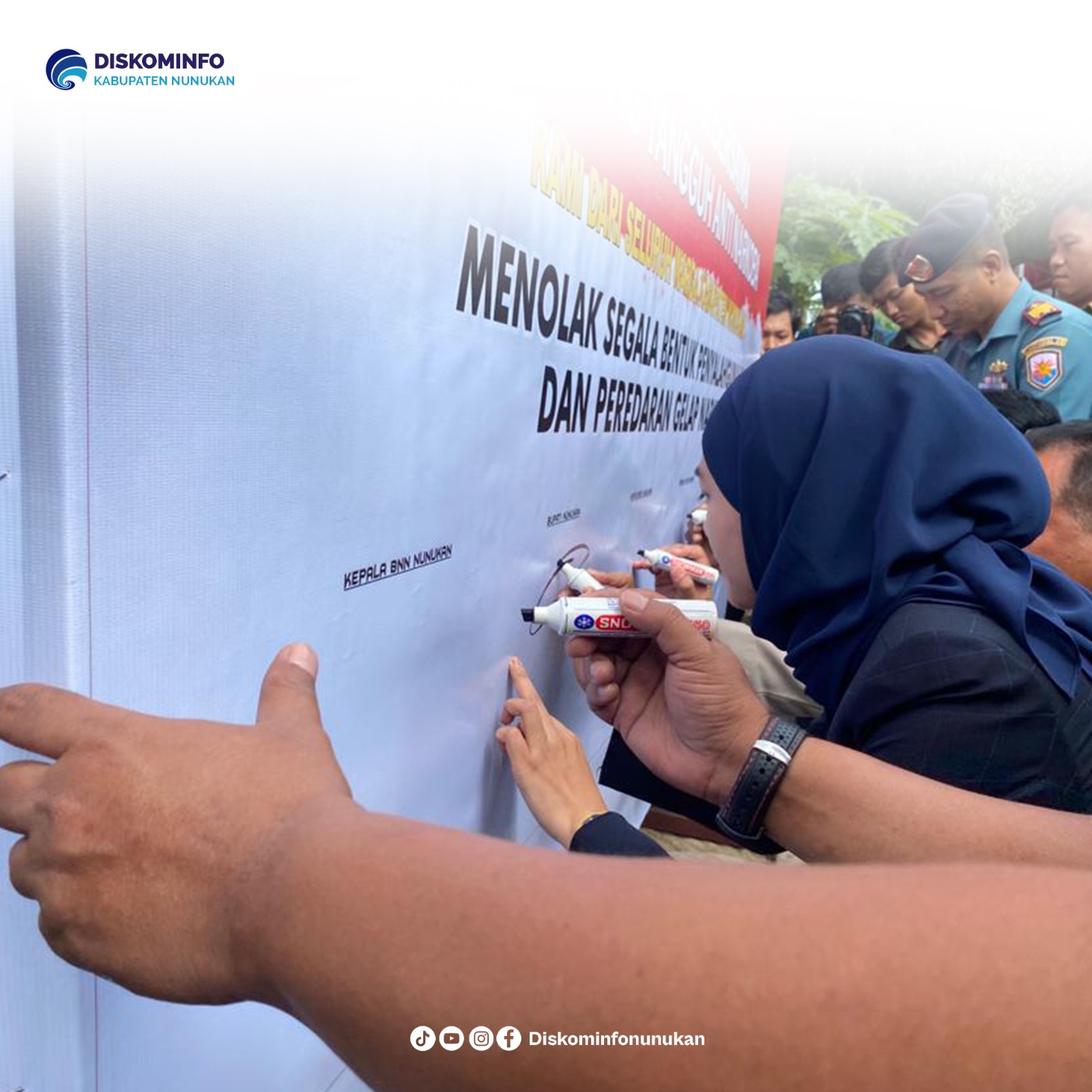 BERITA GAMBAR SIMPATIK